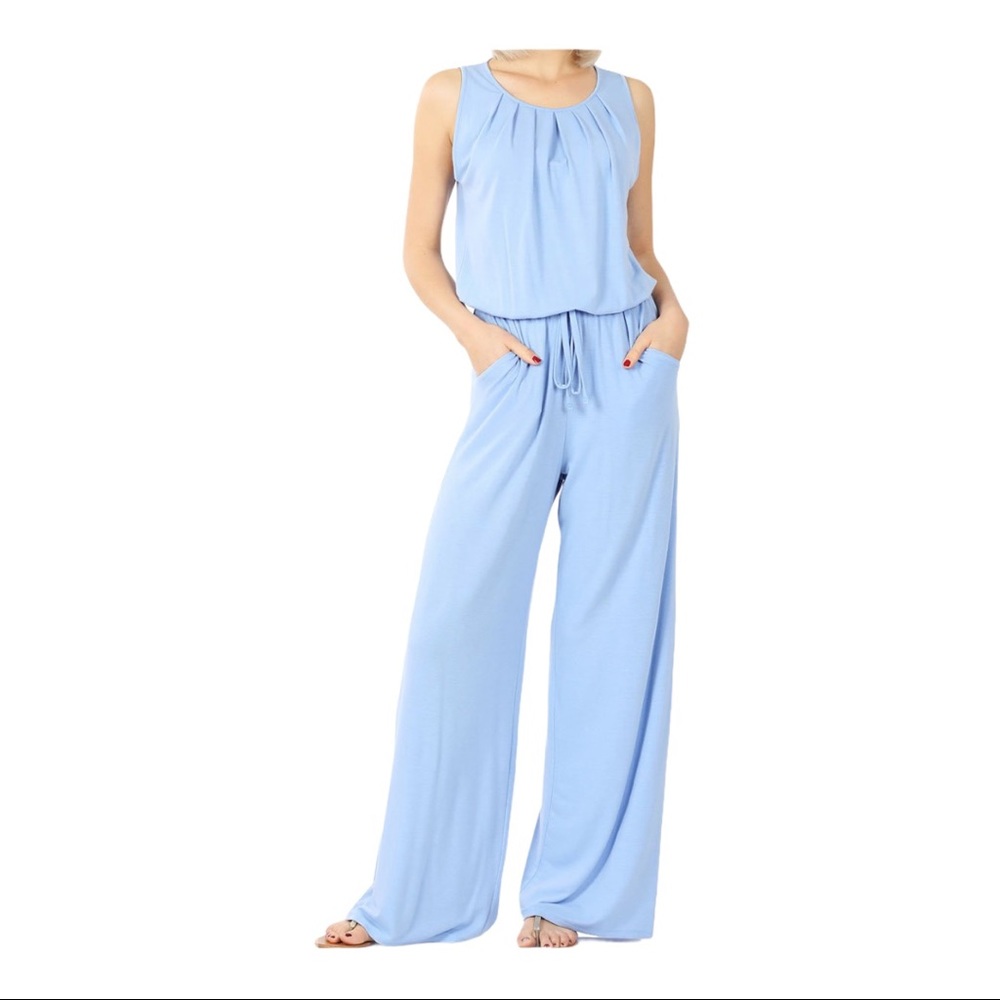 Sleeveless Jumpsuit with pockets